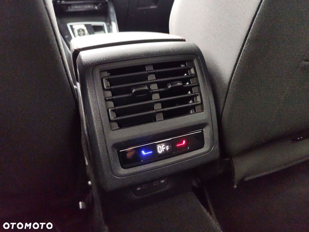Volkswagen Golf - 13