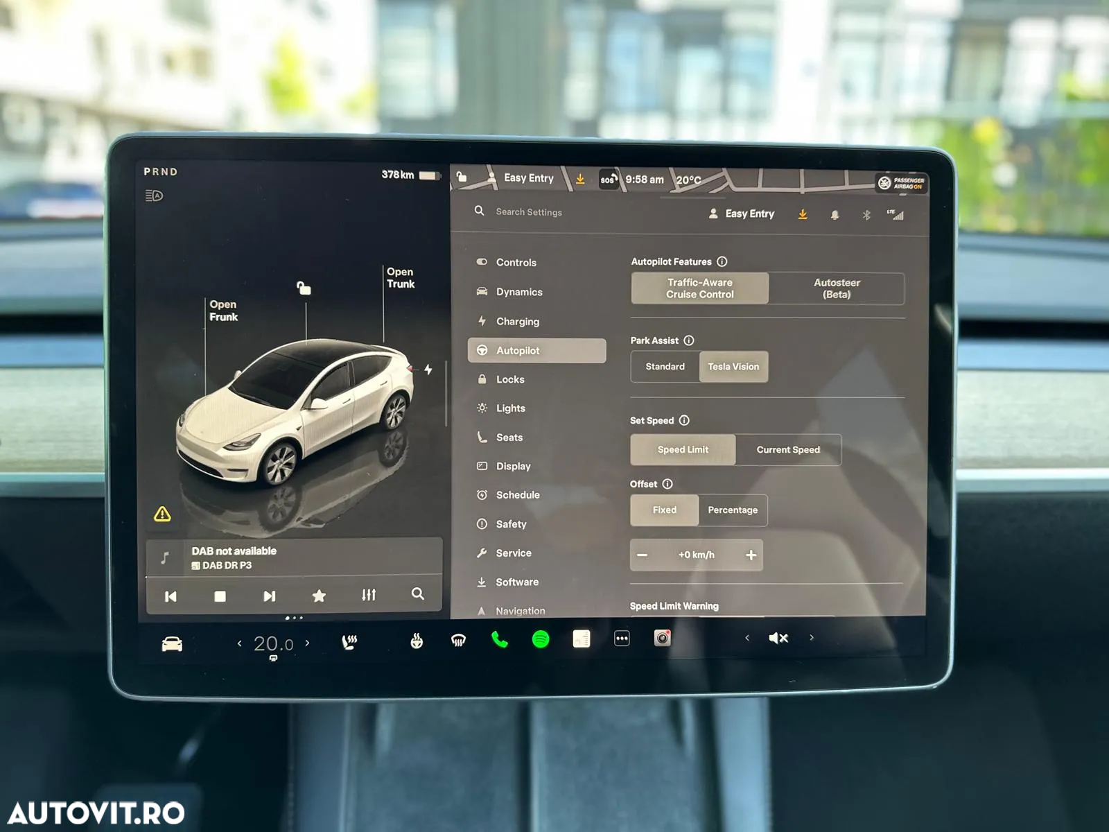 Tesla Model Y Long Range Dual Motor AWD - 25