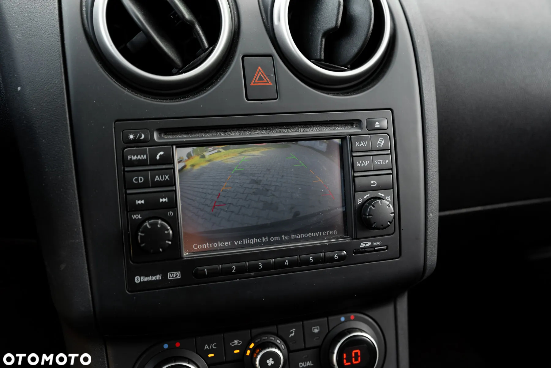 Nissan Qashqai 1.6 visia - 35