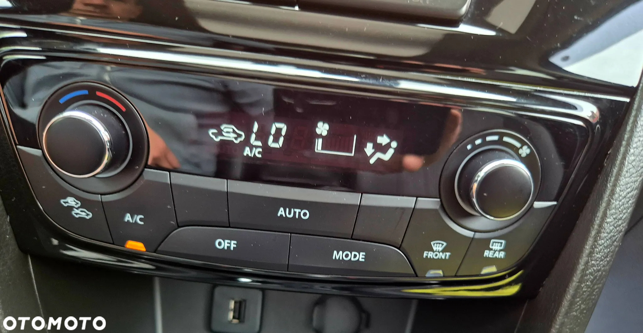 Suzuki Vitara 1.4 Boosterjet Hybrid Allgrip Comfort+ "SHINKAI" - 36