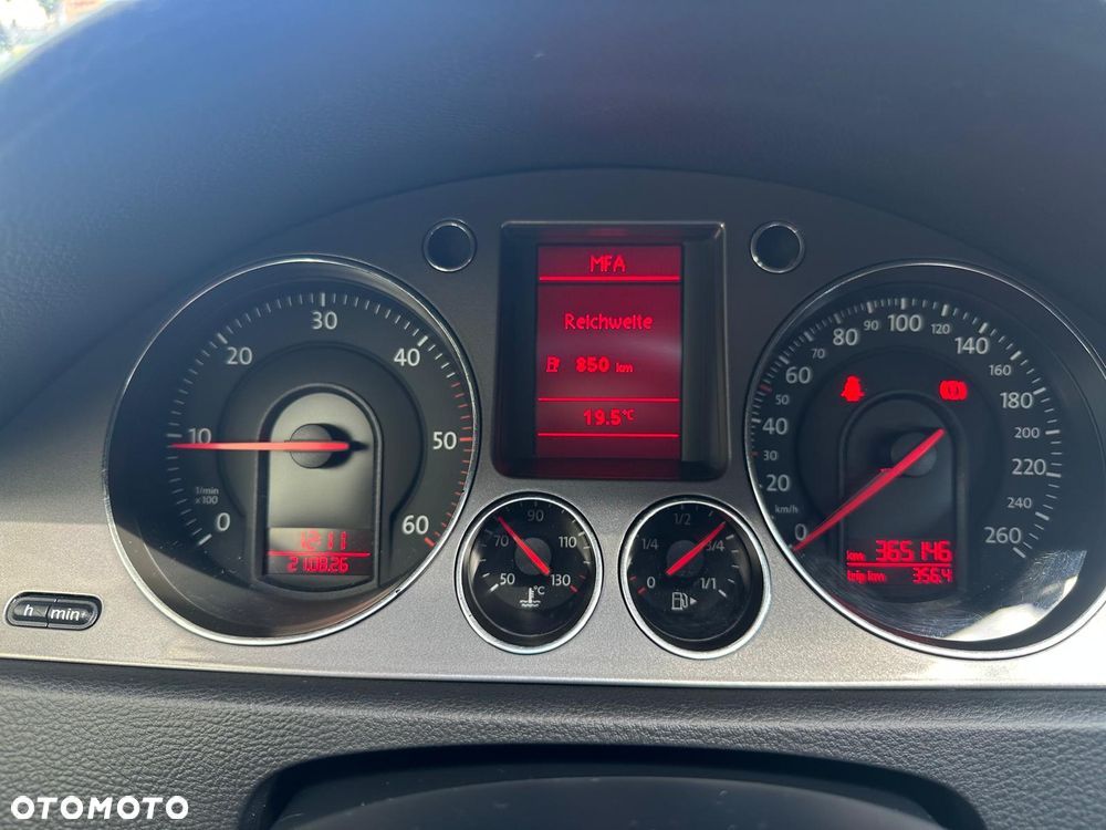 Volkswagen Passat 1.9 TDI Sportline - 7