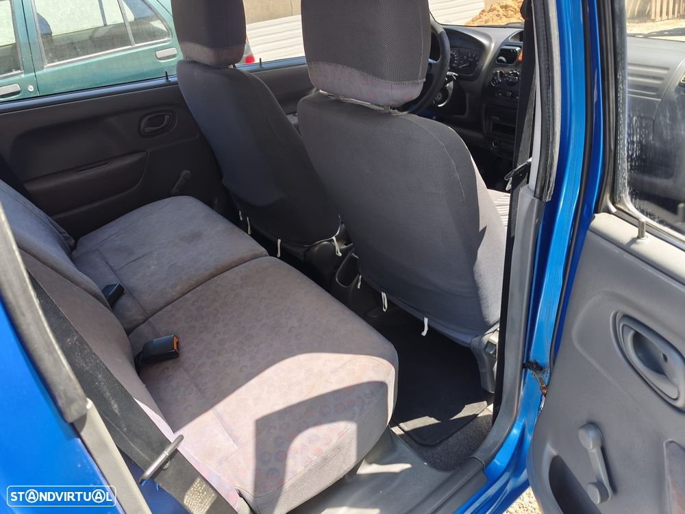 Suzuki Wagon R+ 1.3 GL - 8