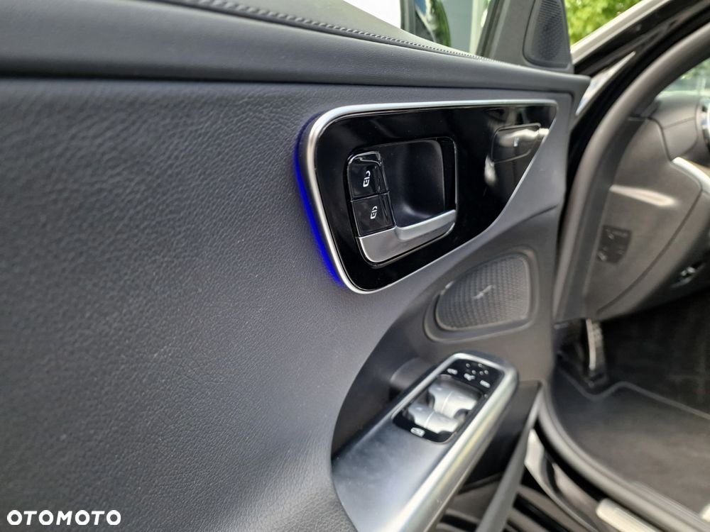 Mercedes-Benz Klasa C 300 d 9G-TRONIC - 20