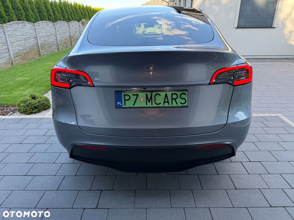 Tesla Model Y Standard - 21