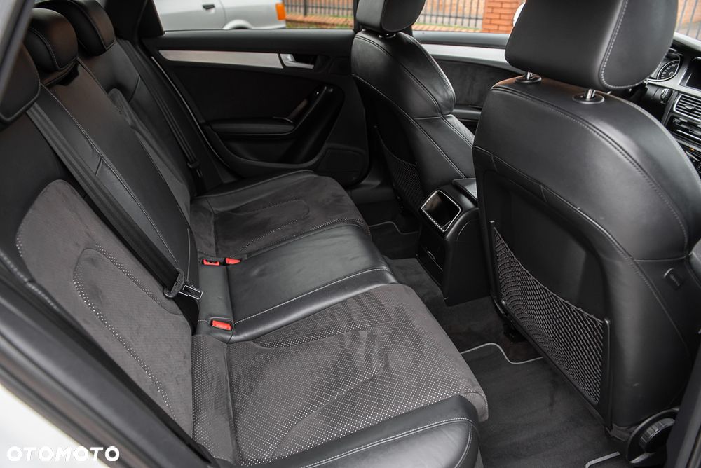 Audi A4 Avant 2.0 TDI DPF quattro S line Sportpaket - 30