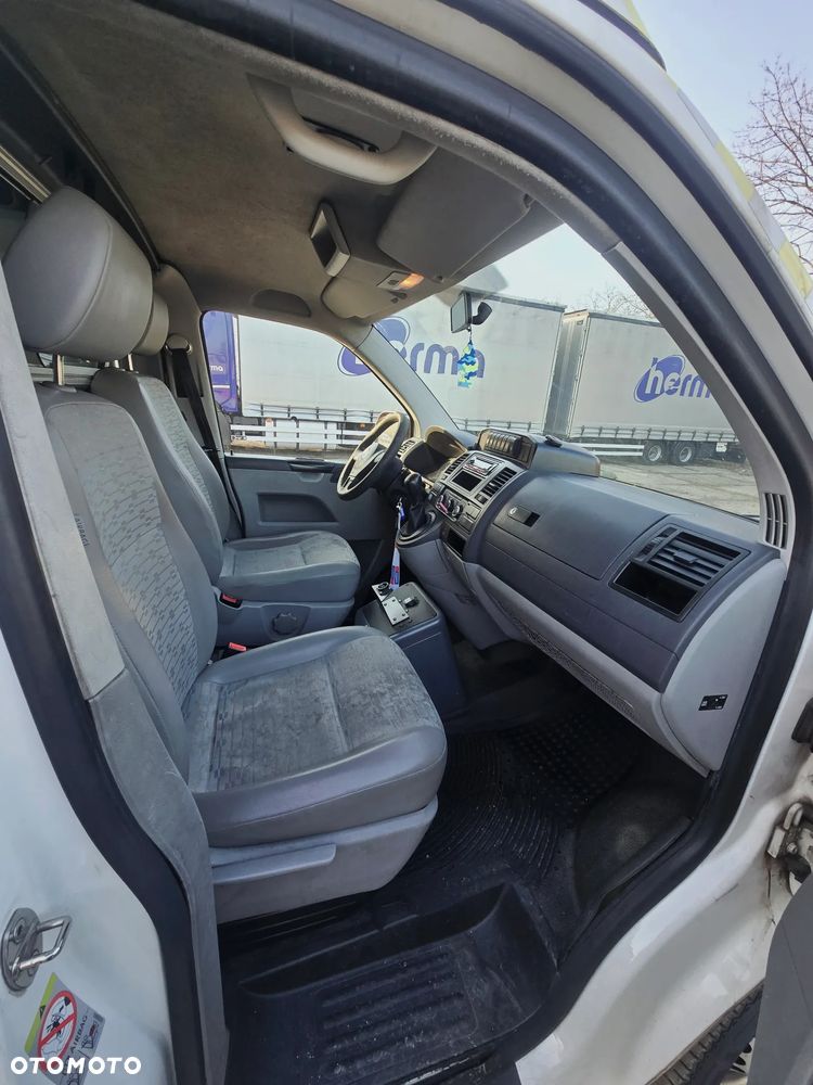 Volkswagen Transporter 2.0 TDi Karetka Ambulans Ferno - 4