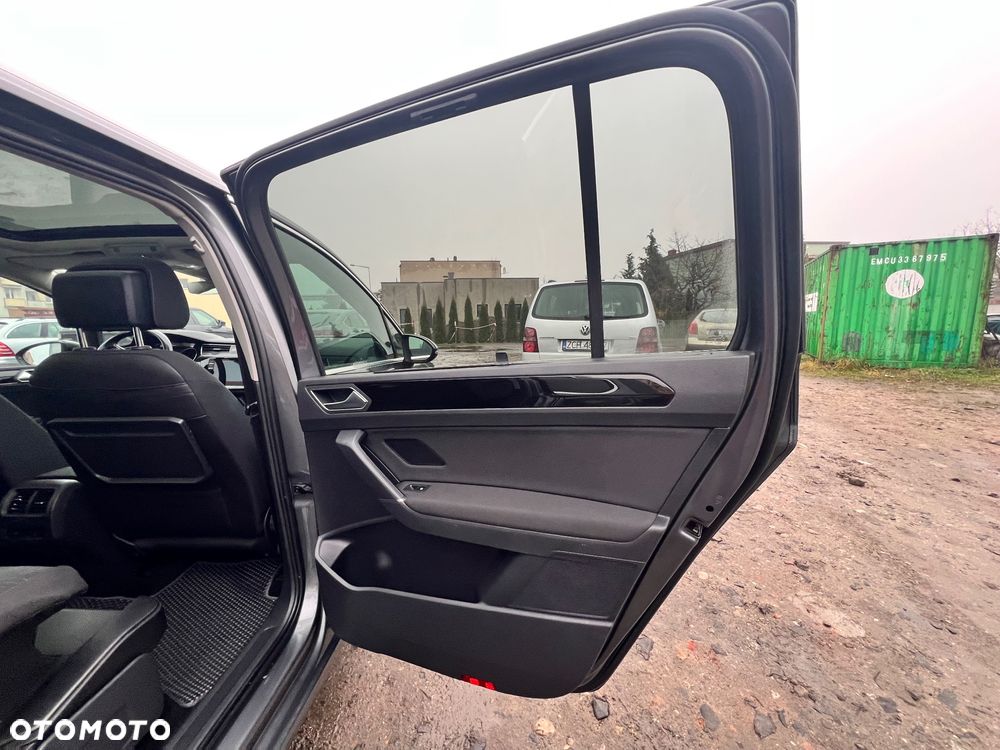 Volkswagen Touran 2.0 TDI BMT Highline DSG - 22