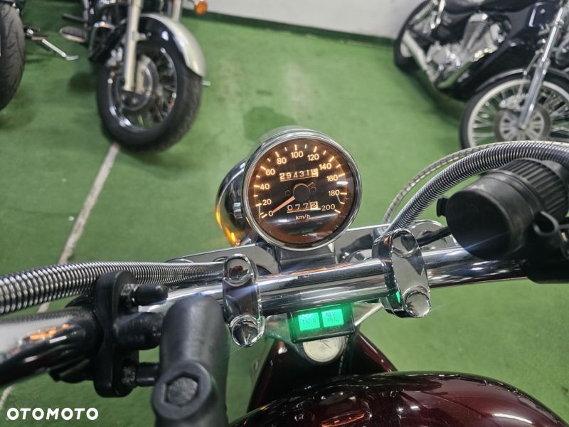 Suzuki Intruder - 4