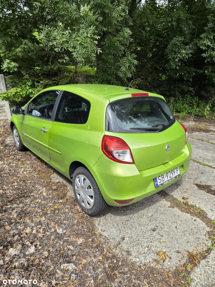 Renault Clio 1.2 16V Wind - 2