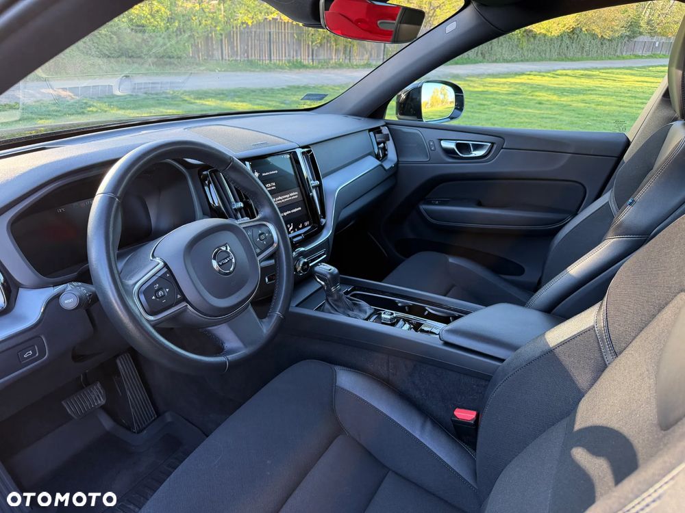 Volvo XC 60 D4 Momentum Pro - 16