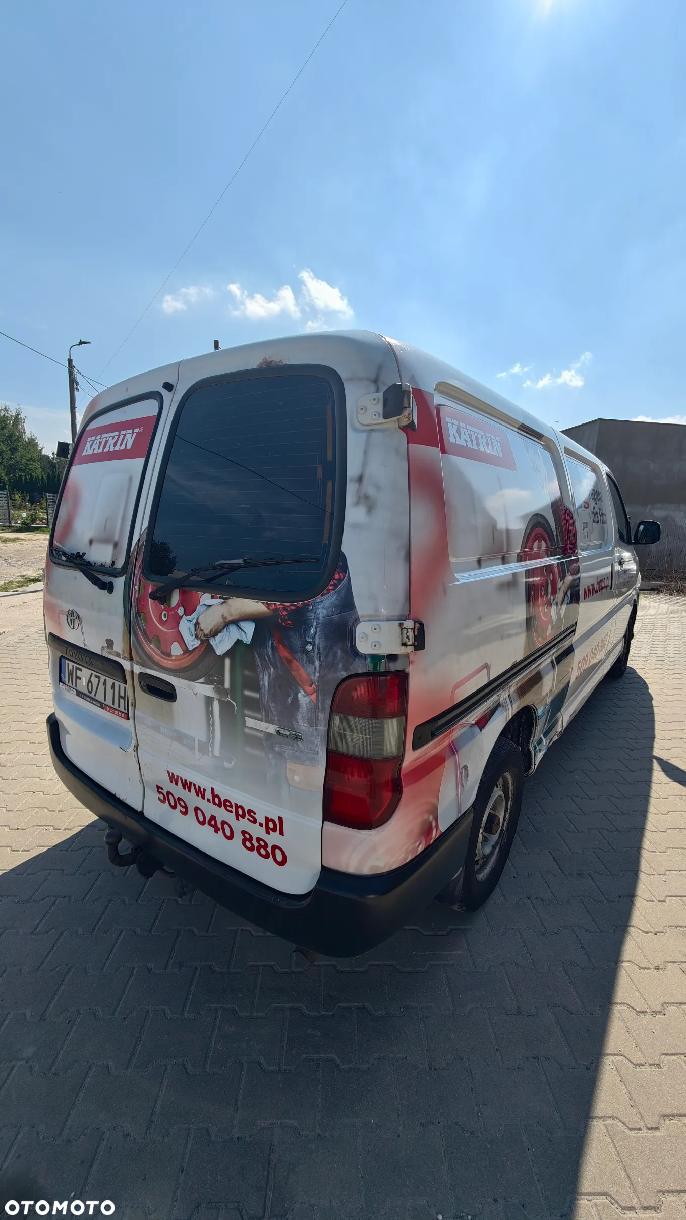 Toyota Hiace - 2