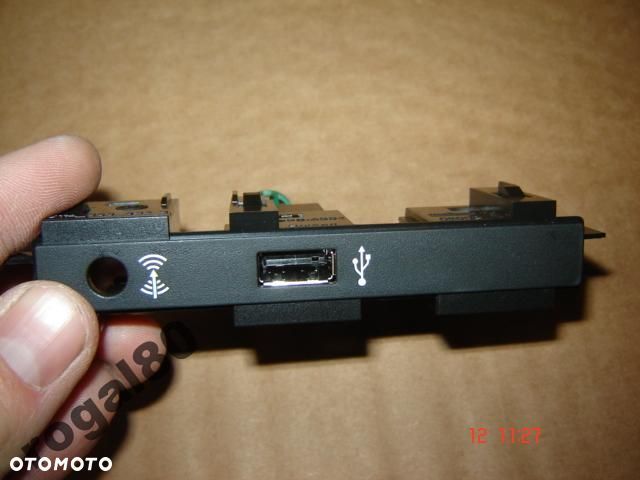 VW SEAT SKODA INTERFEJS USB NOWY 5Q0035726 - 1