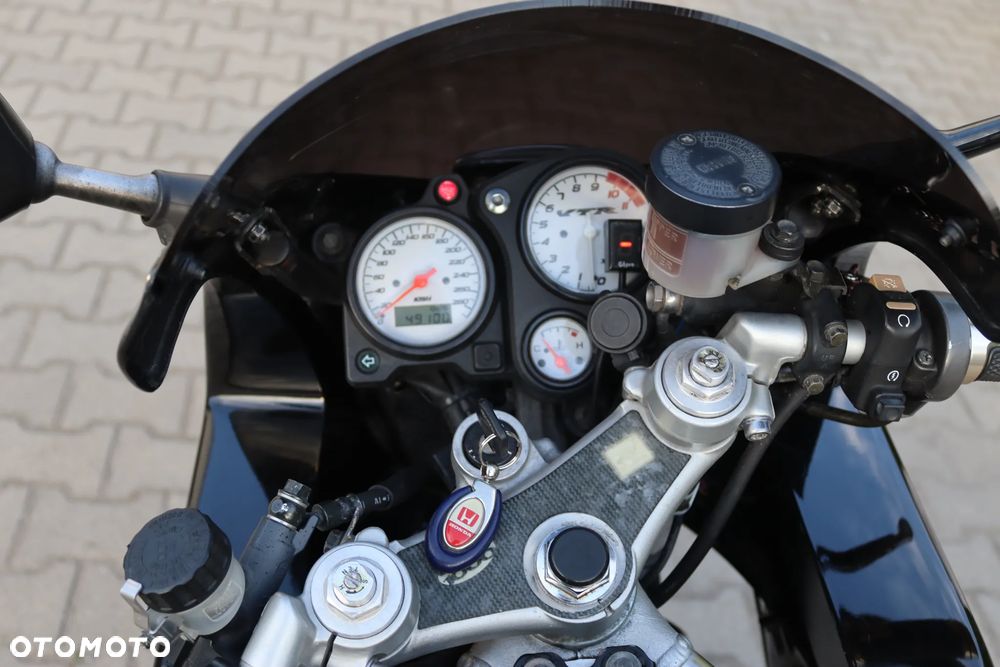 Honda VTR - 33