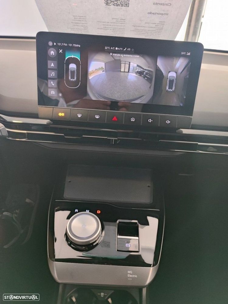 MG MG4 64 kWh Luxury - 11