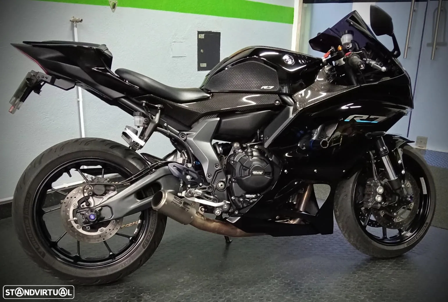 Yamaha R - 4