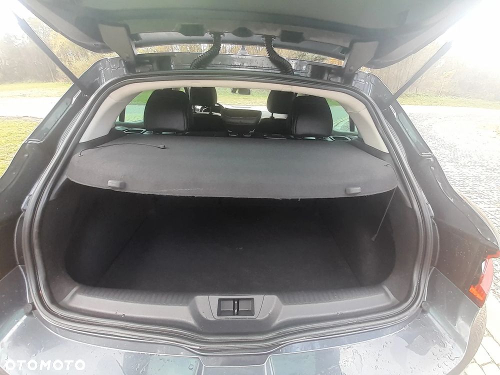 Renault Megane TCe 160 GPF EDC GT LINE - 9