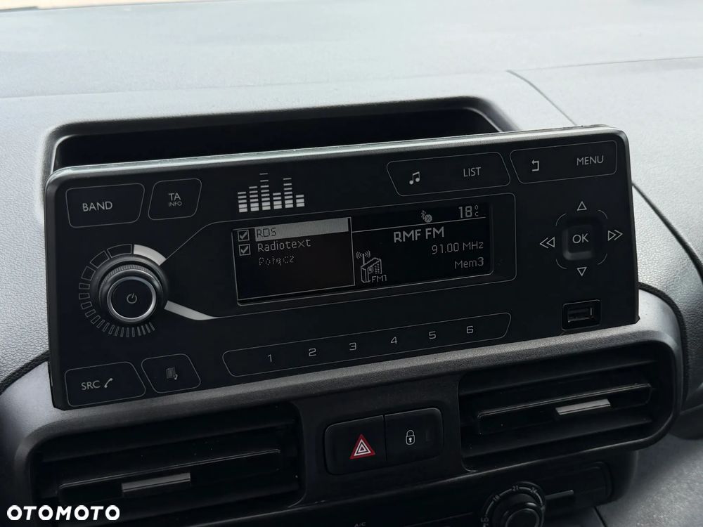 Citroën BERLINGO - 17