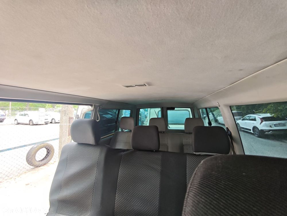 Volkswagen Transporter - 17