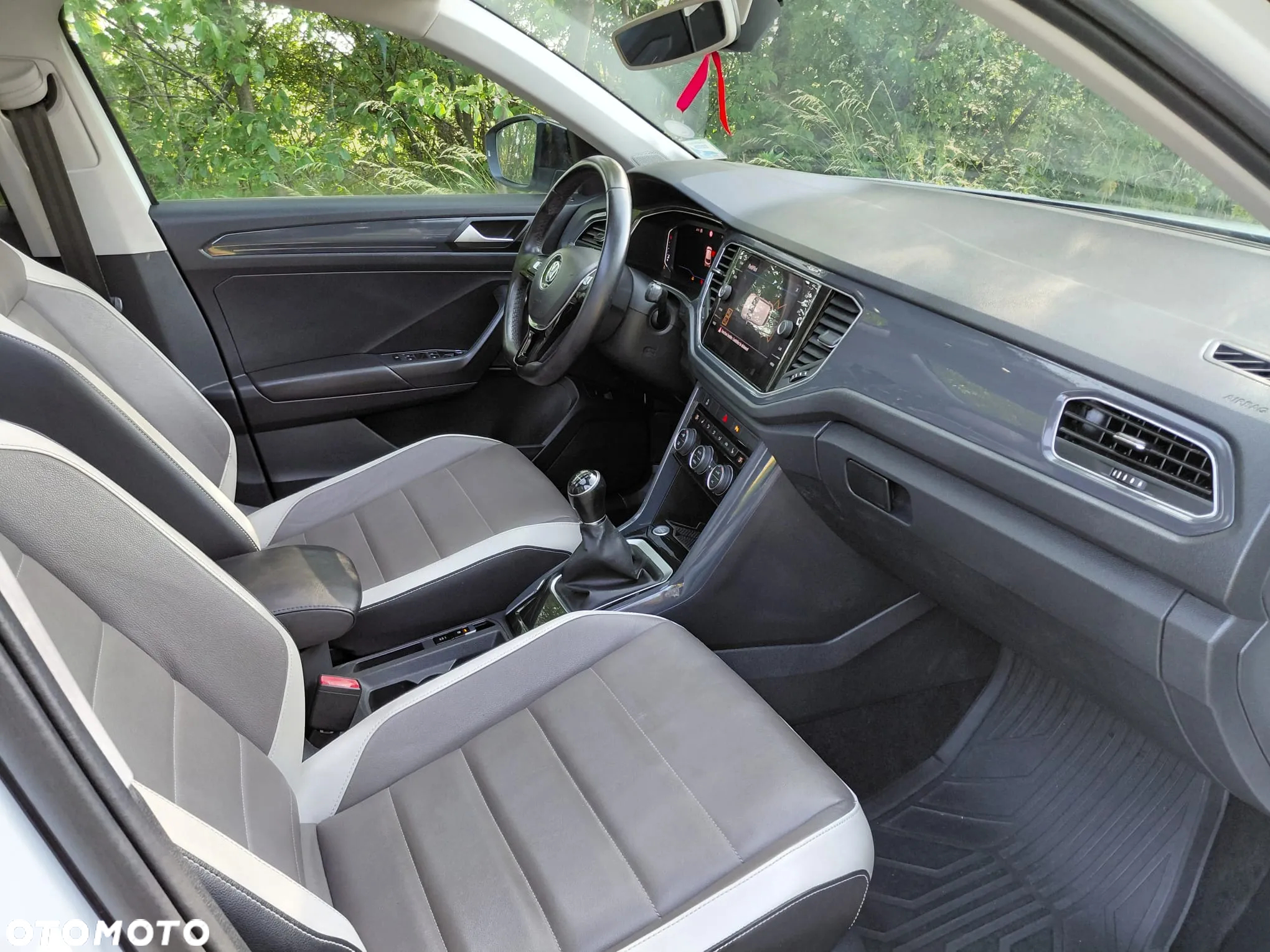 Volkswagen T-Roc - 25
