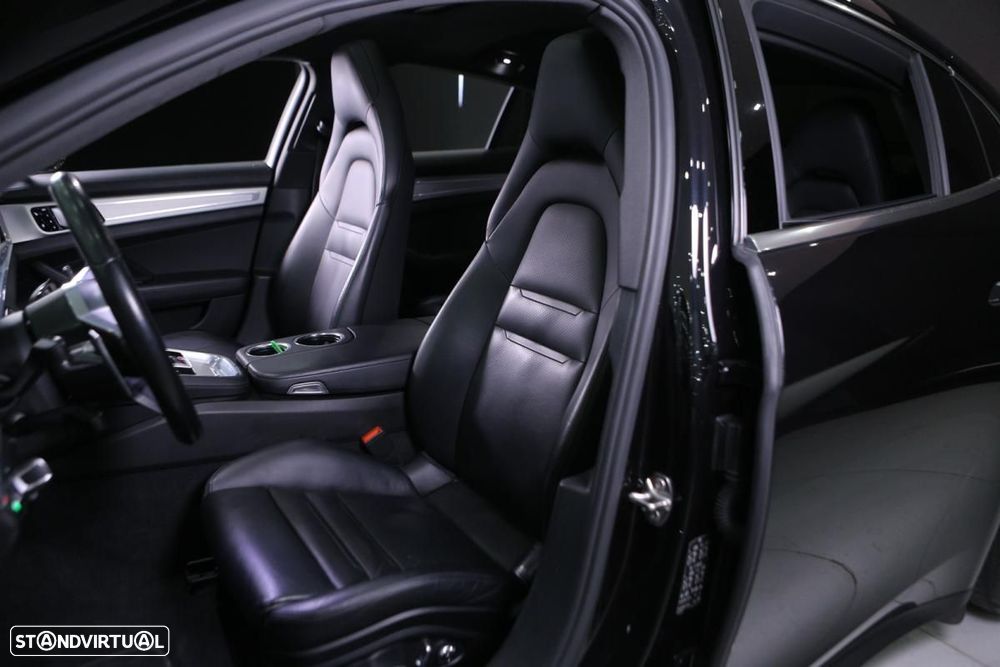 Porsche Panamera 4 S - 41