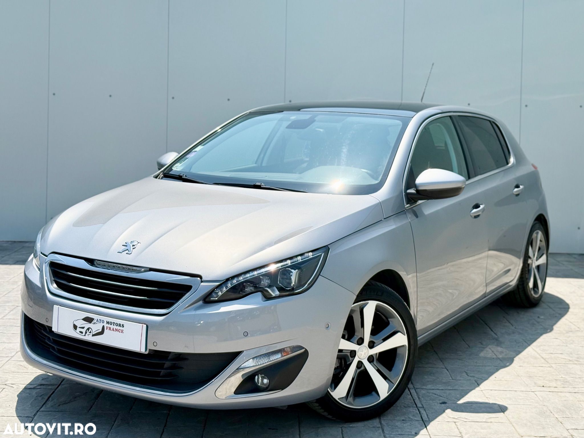 Peugeot 308 1.2 L PureTech Turbo Allure Aut. - 1