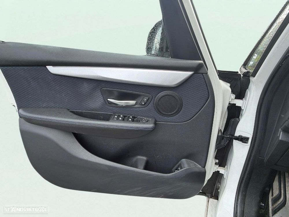 BMW 216 Active Tourer - 12