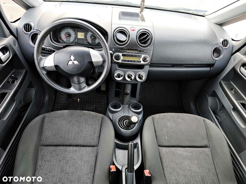 Mitsubishi Colt - 4