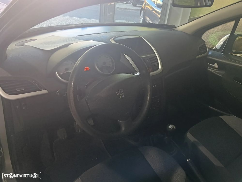 Peugeot 207 1.4 16V Open - 9