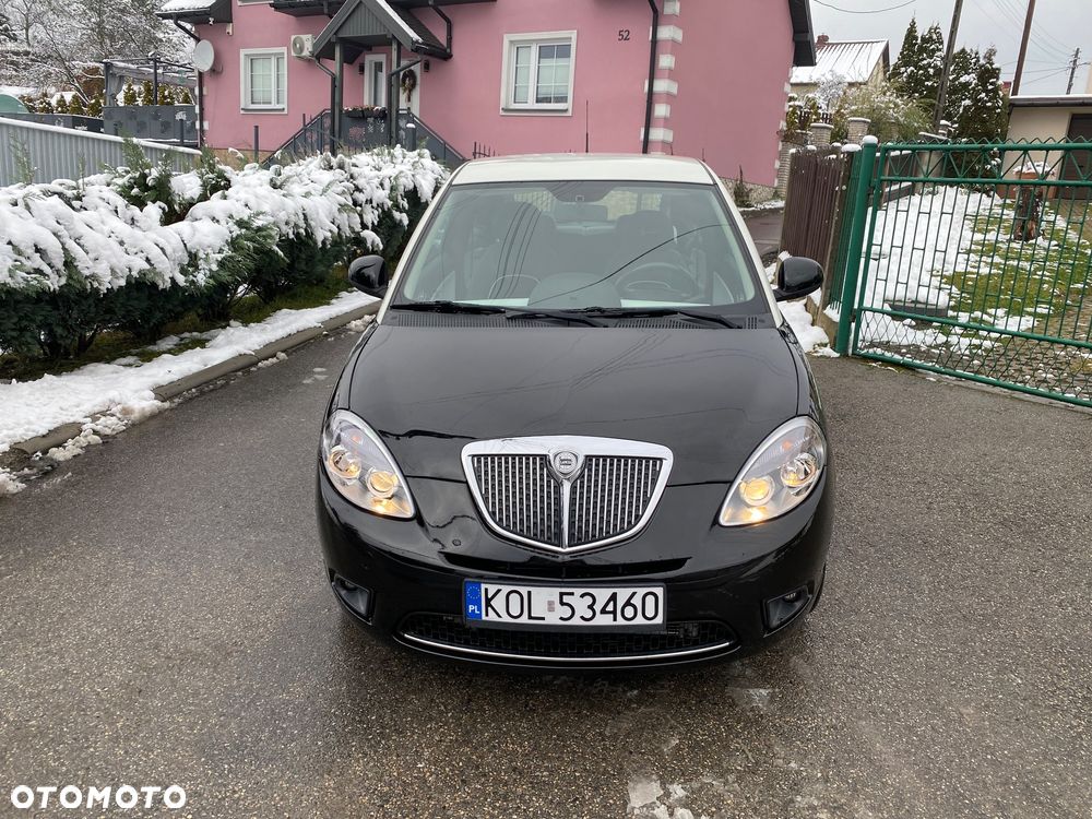 Lancia Ypsilon - 1