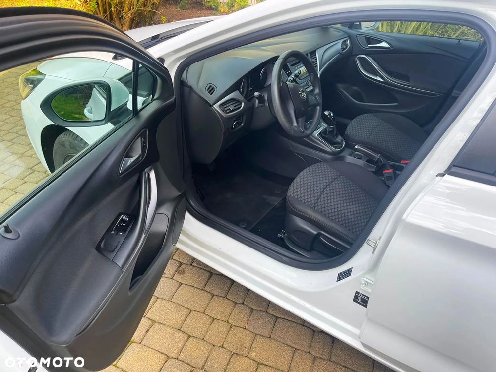 Opel Astra 1.4 Enjoy - 11