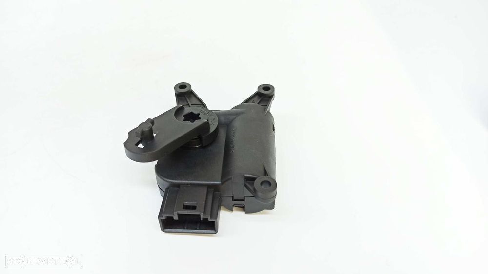 MOTOR DA ABERTURA DAS CONDUTAS DO CLIMATIZADOR SEAT LEON 2007 -1K0907511B - 2