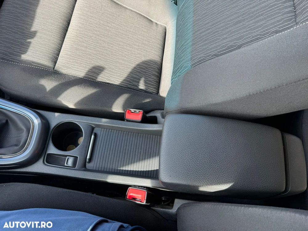 Opel Astra 1.4 Turbo ECOTEC Enjoy - 4