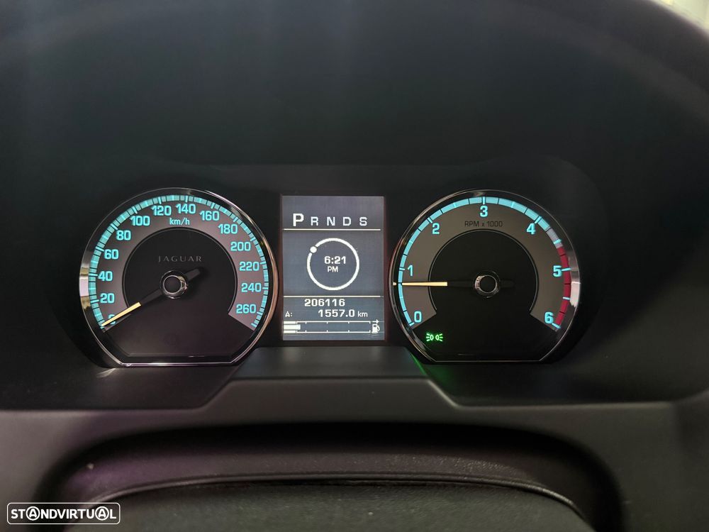 Jaguar XF 2.7 V6 Premium Luxury - 32