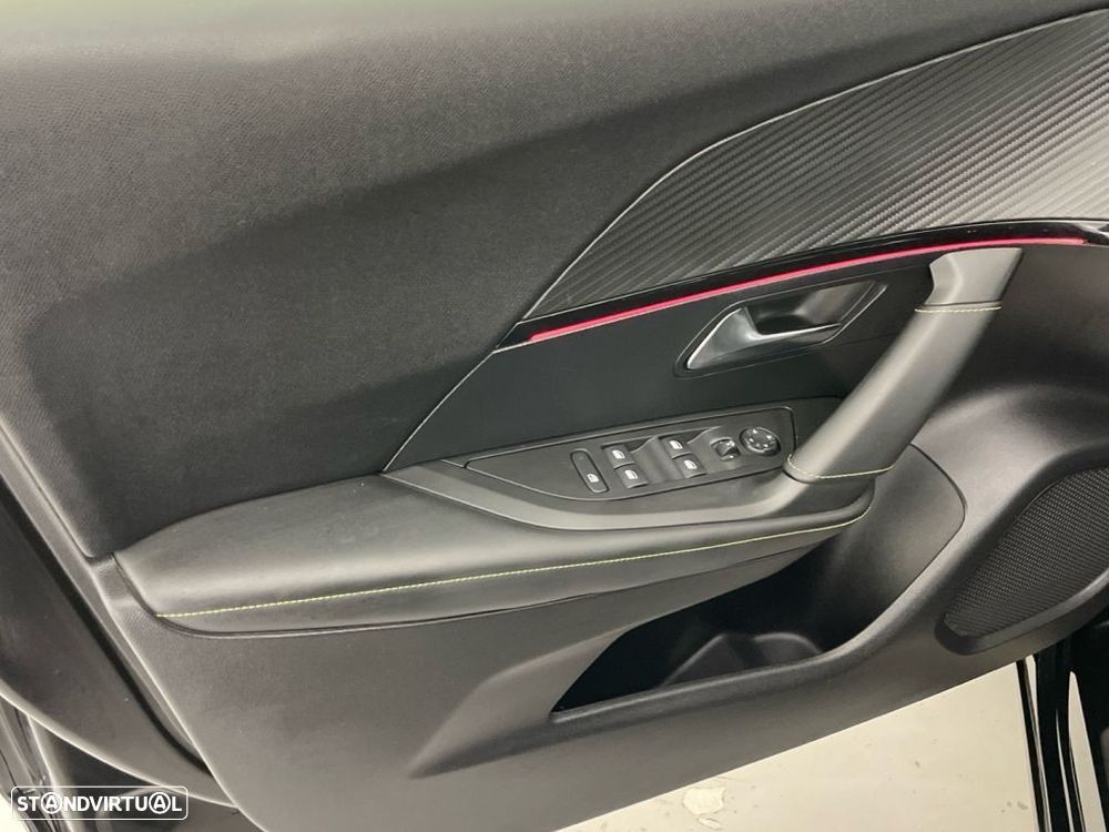 Peugeot 2008 1.2 PureTech GT EAT8 - 16