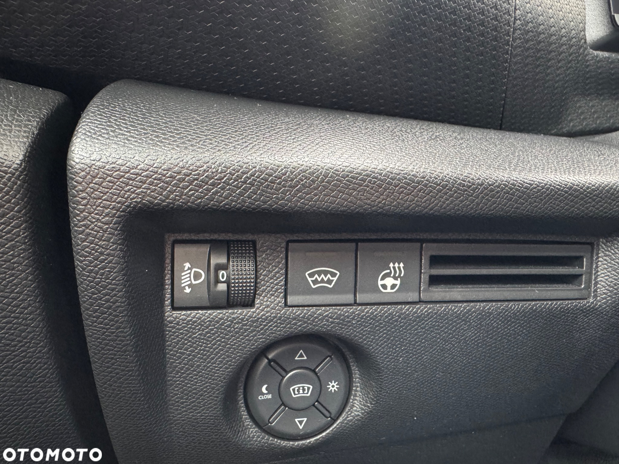 Citroën C4 1.2 PureTech Max S&S EAT8 - 23