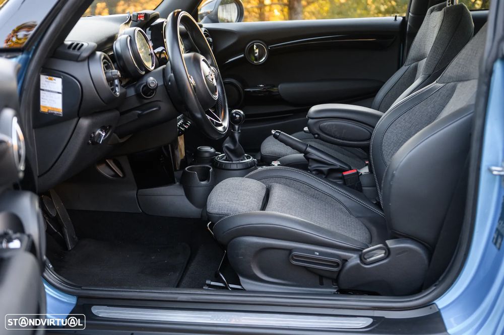 MINI 3 Portas Cooper D - 17