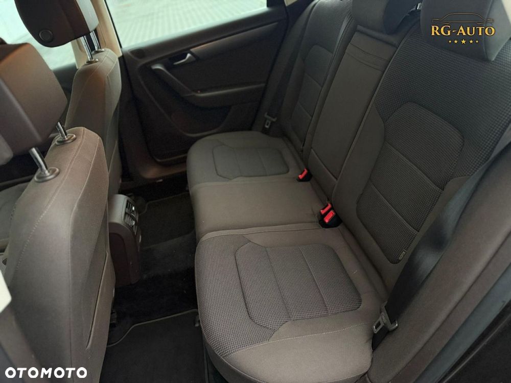 Volkswagen Passat - 23