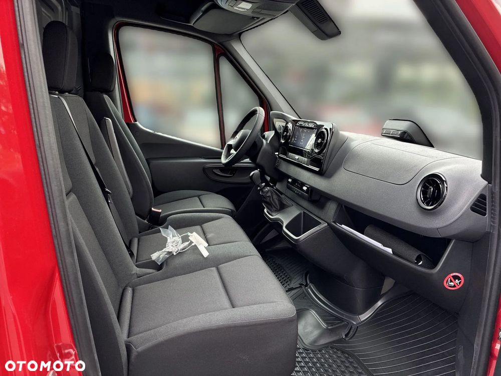 Mercedes-Benz Sprinter 317 - 15