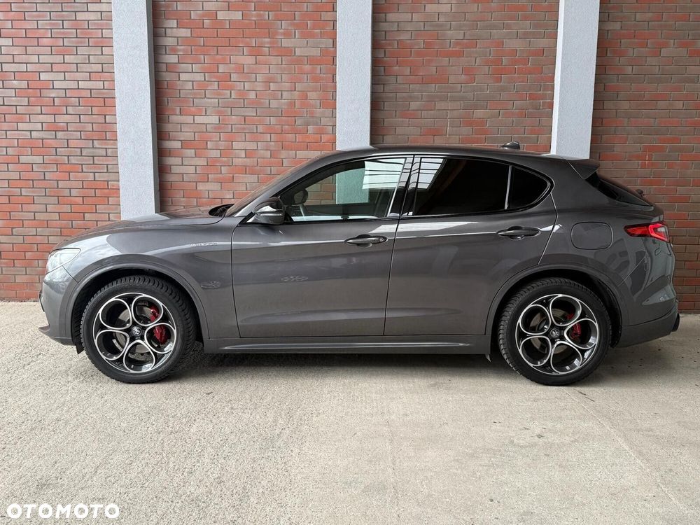 Alfa Romeo Stelvio 2.0 Turbo Veloce TI Q4 - 8