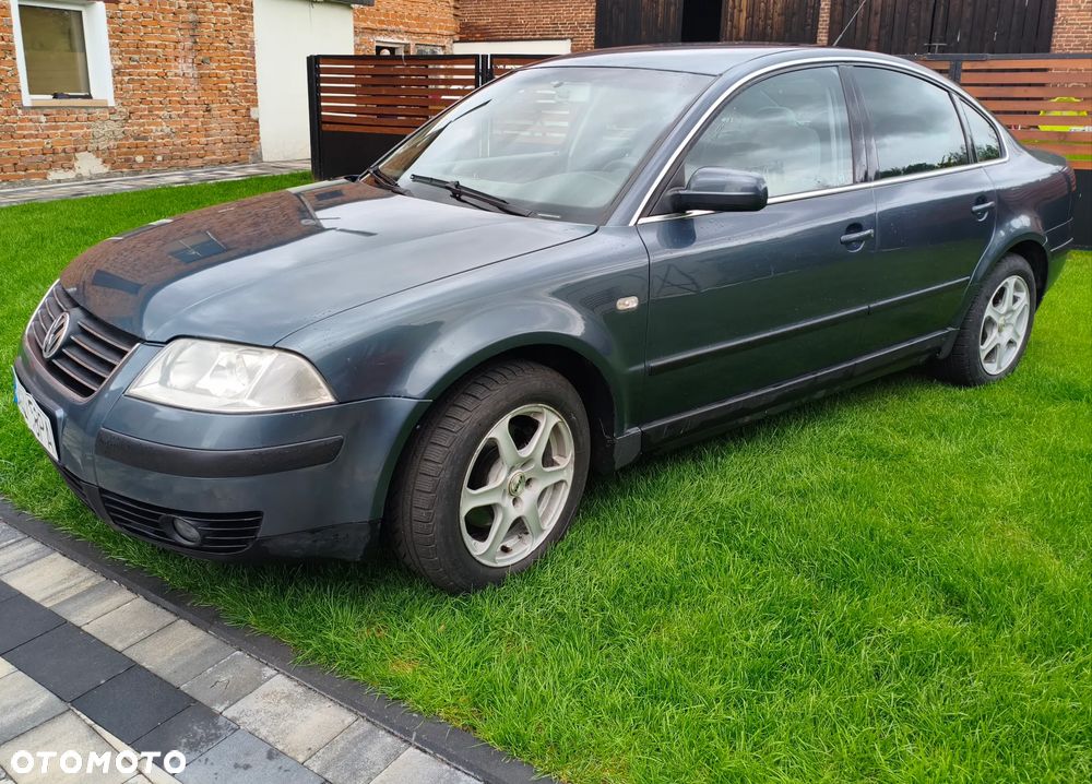Volkswagen Passat - 2