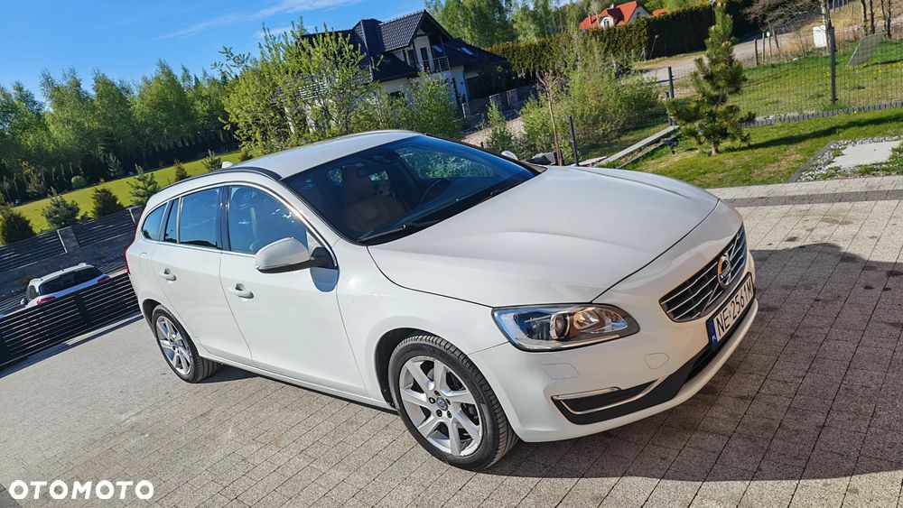 Volvo V60 D4 Geartronic Momentum - 14