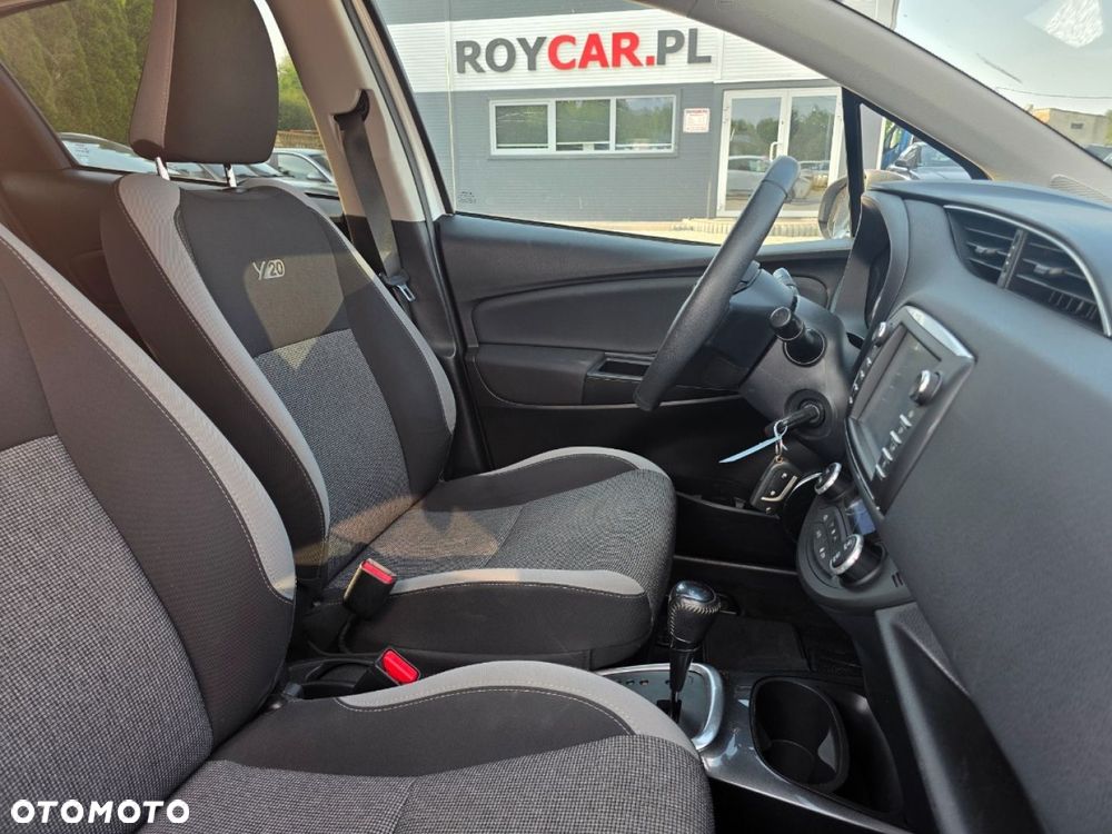 Toyota Yaris 1.5 VVT-i Y20 Team Deutschland - 17