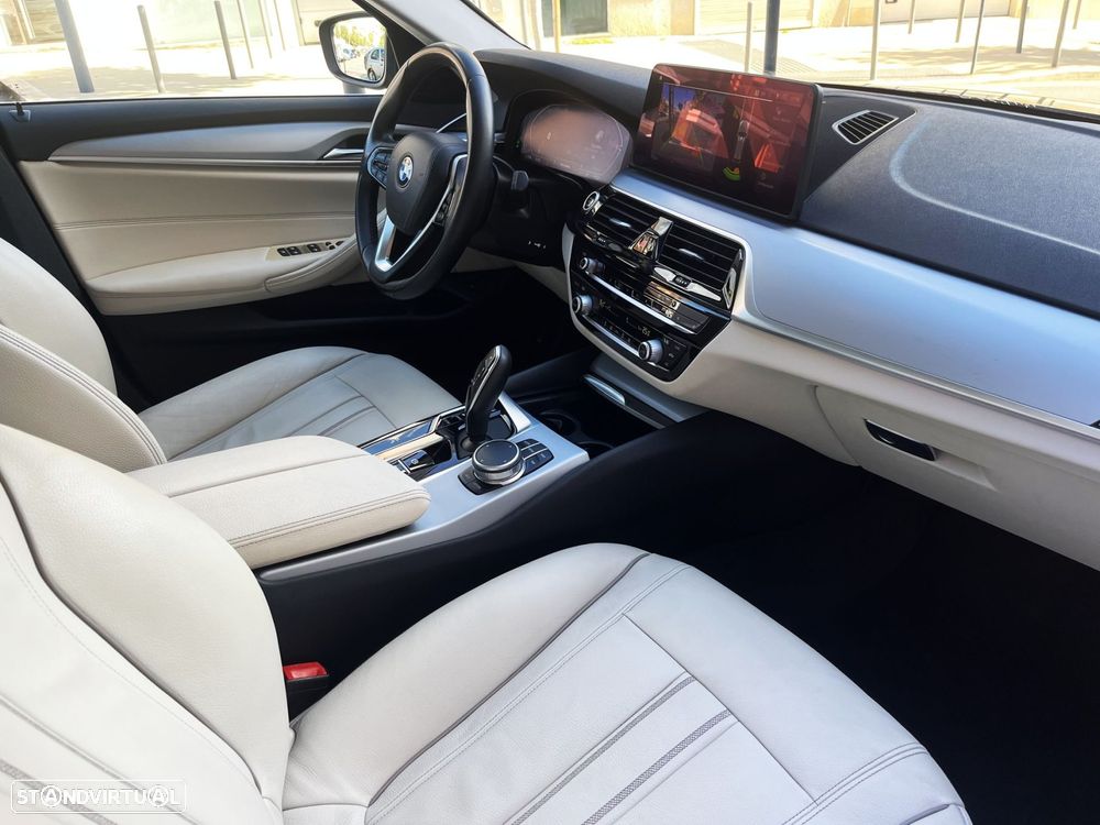 BMW 520 d Line Luxury Auto - 15