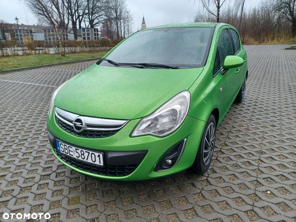 Opel Corsa 1.2 16V Cosmo - 17