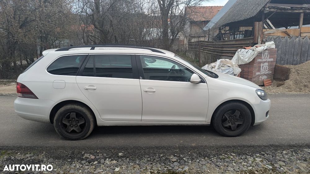 Volkswagen Golf 2.0 TDI BlueMotion Technology Comfortline - 2