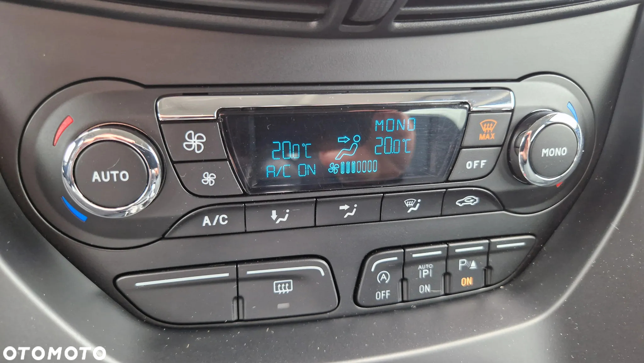 Ford C-MAX 1.6 EcoBoost Titanium - 10