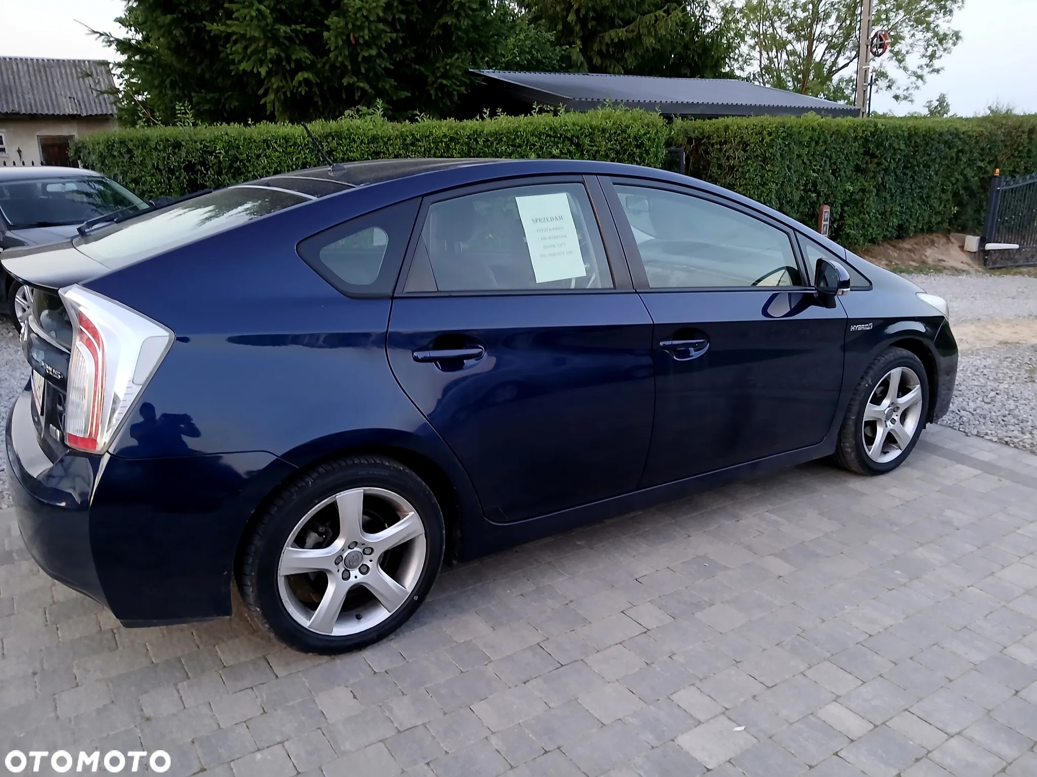 Toyota Prius (Hybrid) Comfort - 5