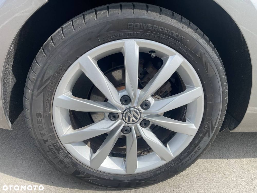 Volkswagen Golf 1.6 TDI BlueMotion Technology Lounge - 7