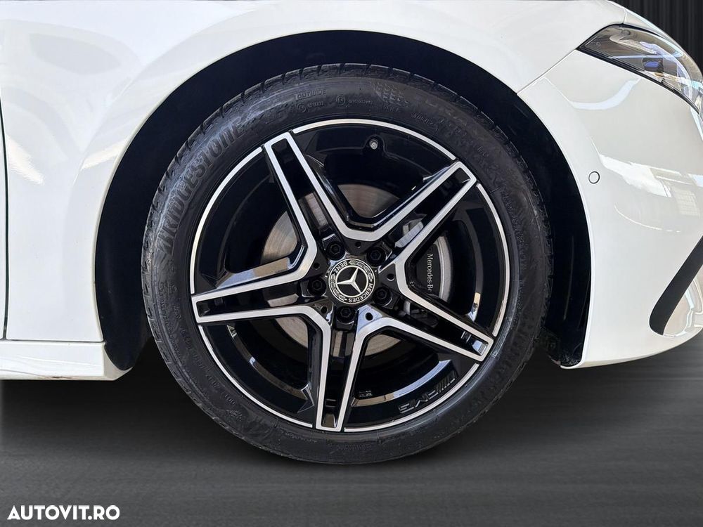 Mercedes-Benz A 200 Sedan MHEV 7G-DCT - 17