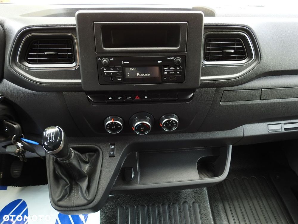 Renault MASTER PLANDEKA 10 PALET WEBASTO KLIMATYZACJA TEMPOMAT LEDY PNEUMATYKA  165KM - 33